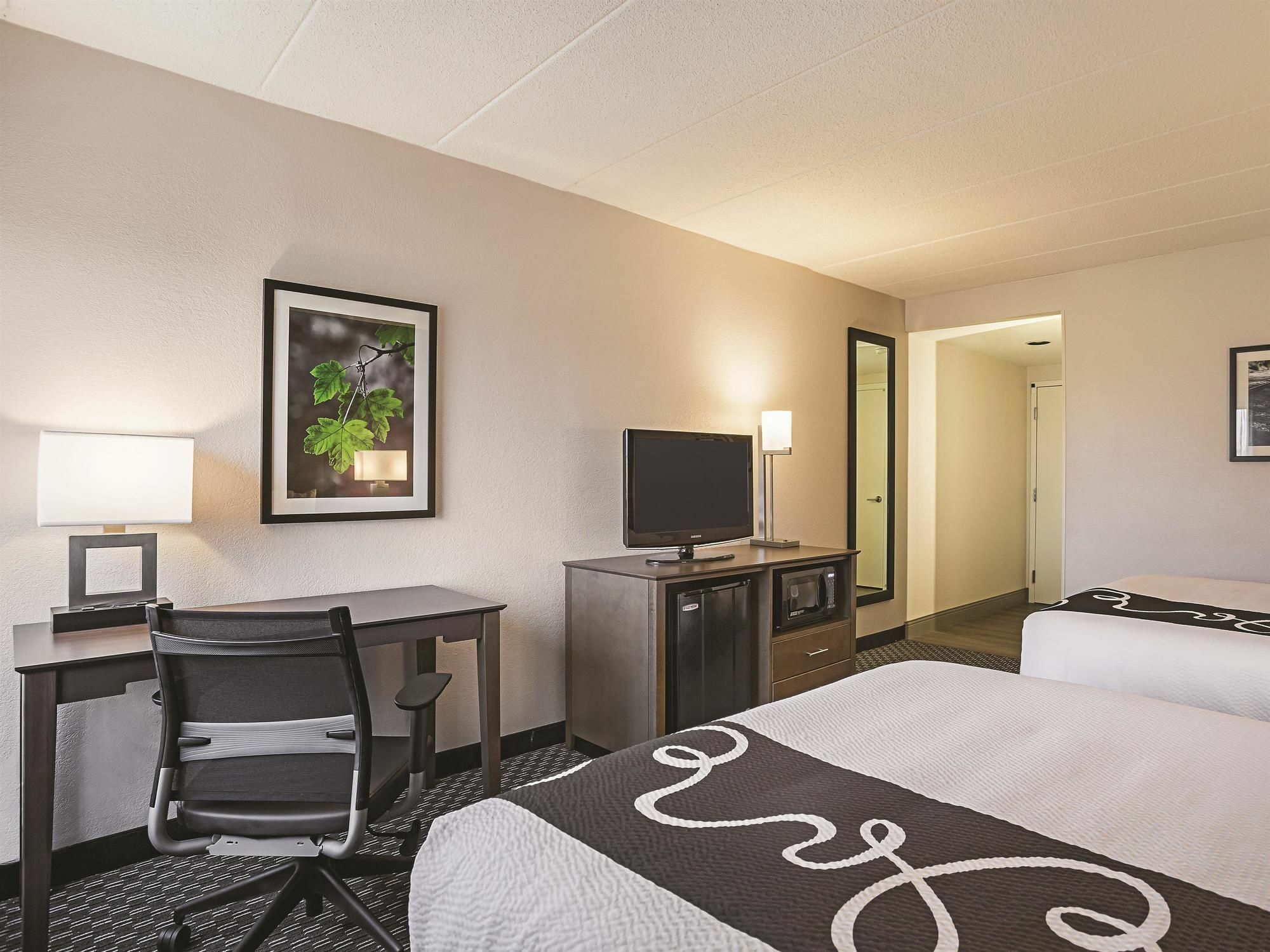 La Quinta By Wyndham Baltimore N / White Marsh Rosedale Exterior foto